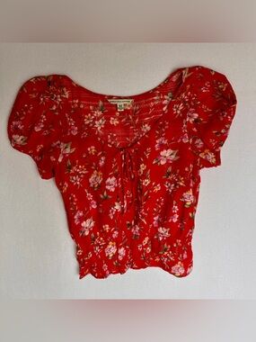 American Eagle Red Floral Short-Sleeve Peasant Top Cap Sleeve Cinch Style
